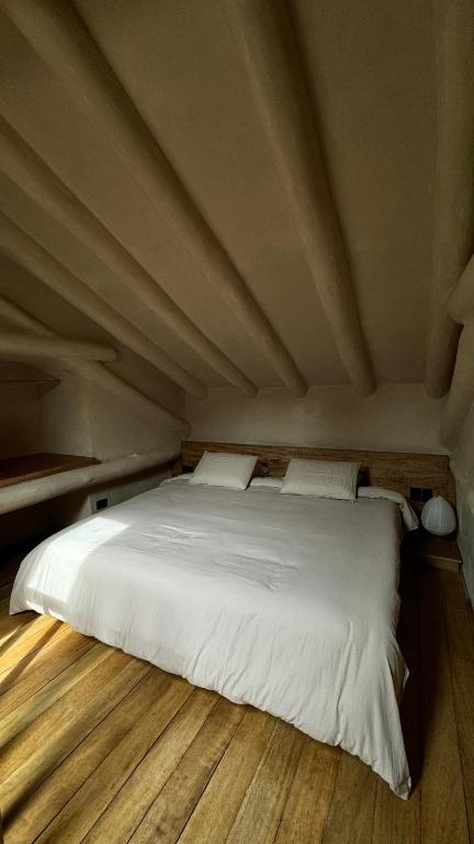 DOWNTOWN DESIGN LOFT - 4