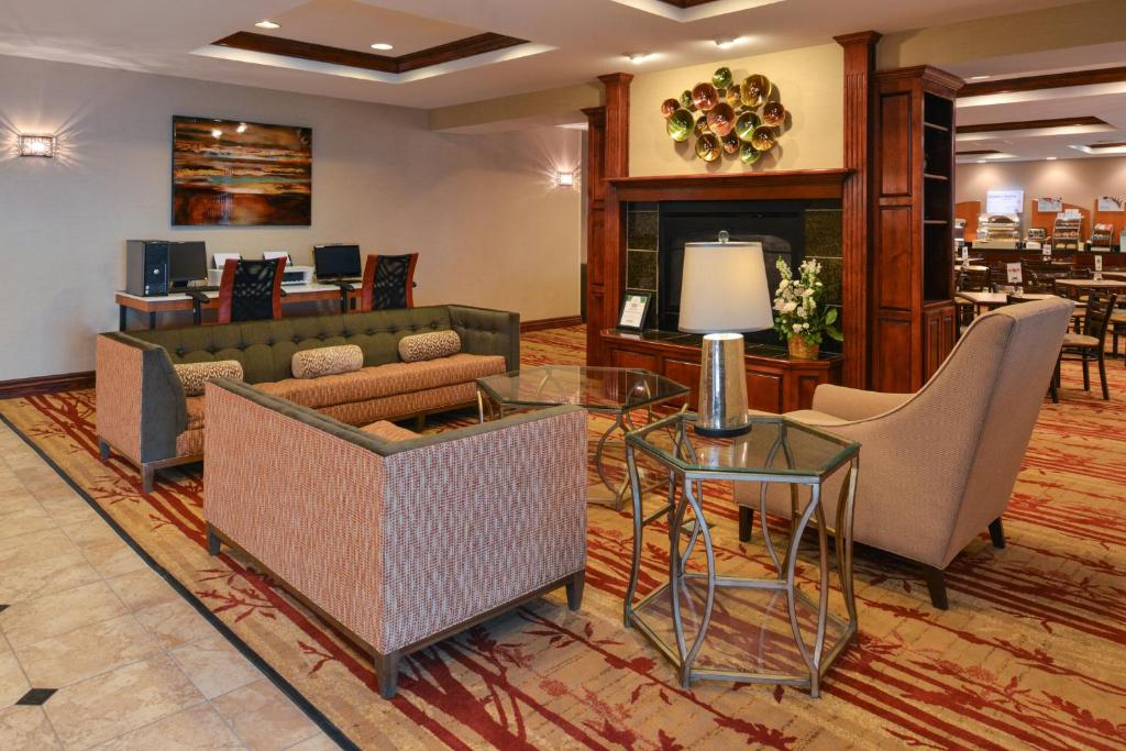 ホリデイ イン エクスプレス ホテル ＆ スイーツ チェリー ヒルズ バイ IHG (Holiday Inn Express Hotel & Suites Cherry Hills By IHG) 外観