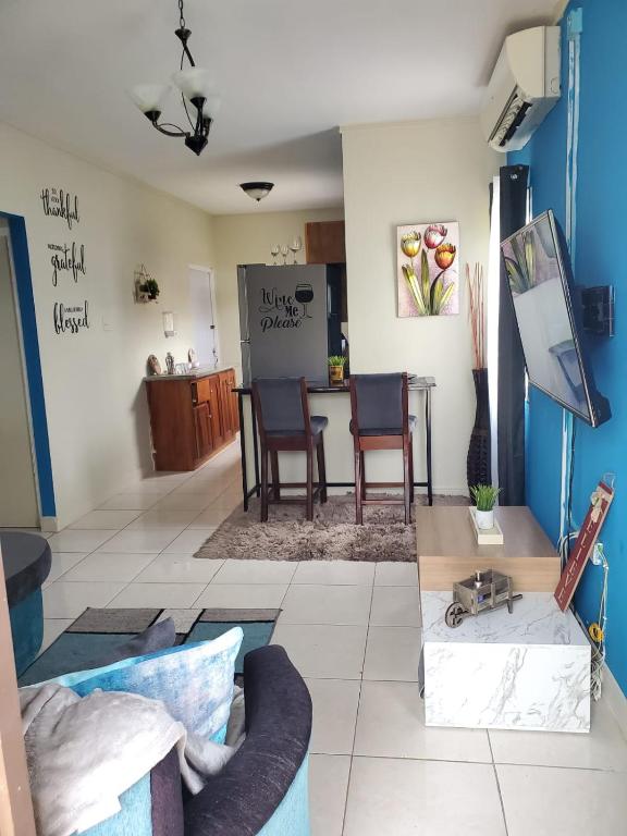 The Darling Hive, Spanish Town