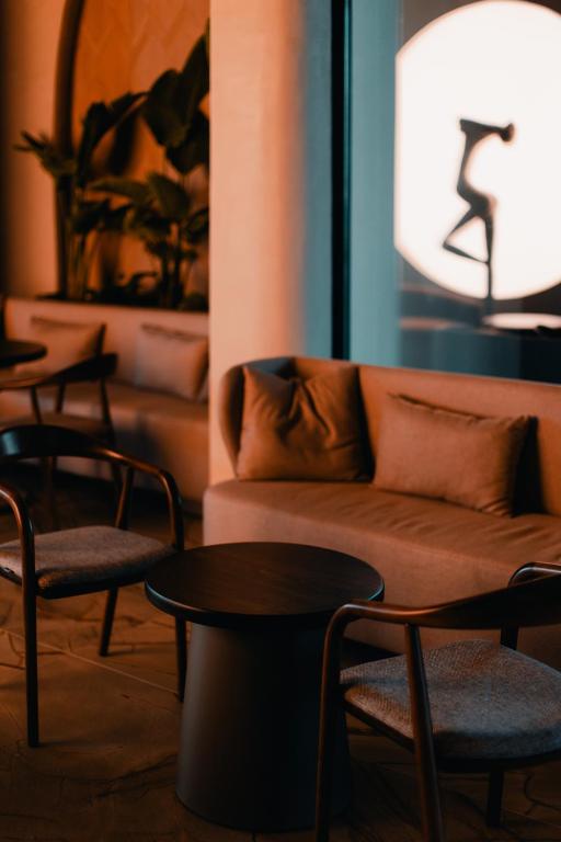 Royal-G Deluxe Hotel — Restaurant & bars in Golem, Tirane