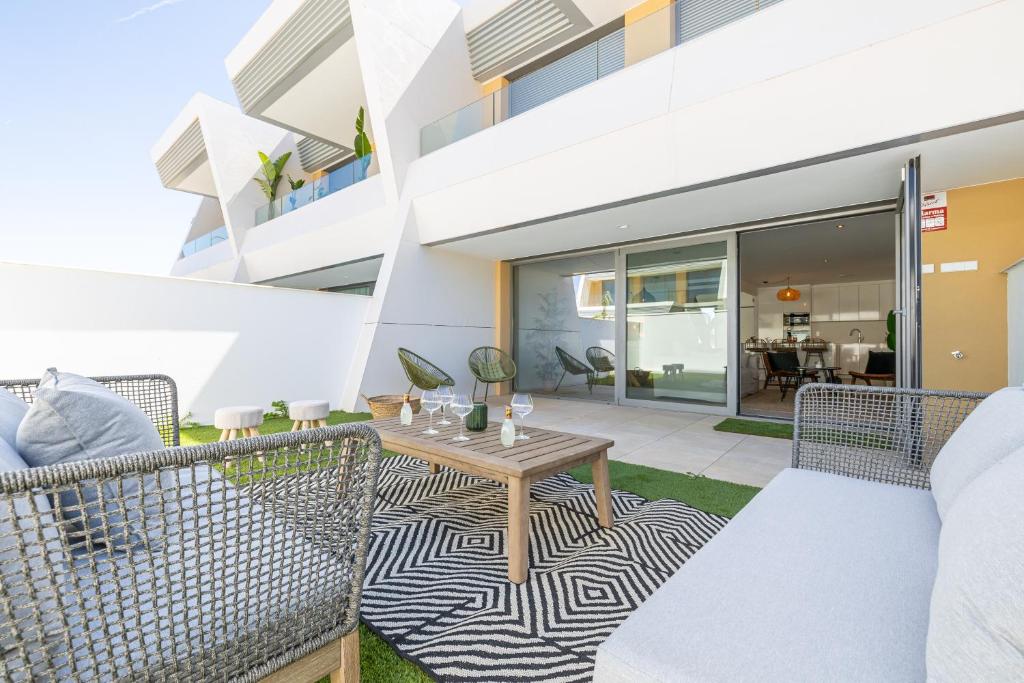 Luxury House Chaparral Golf E48 by AORA STAY - 2