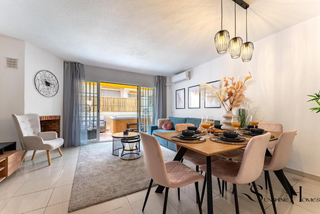 Townhouse wIth Jacuzzi,sea views, swimming pool,garage - 1