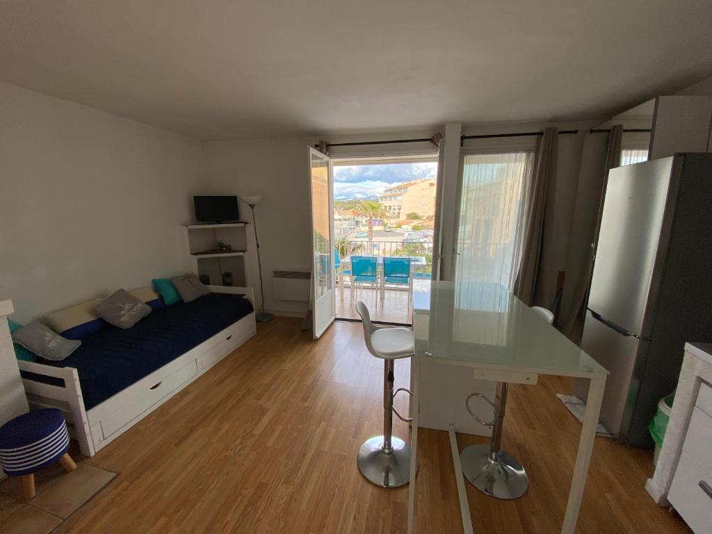 Bel appartement T2 avec vue mer. Plages, commerces et restaurants à pied. - 5