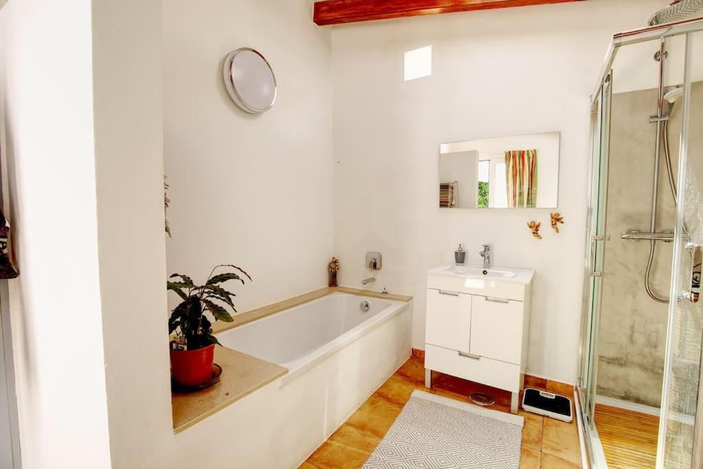 Bathroom, House In Quiet Location in Boliqueime