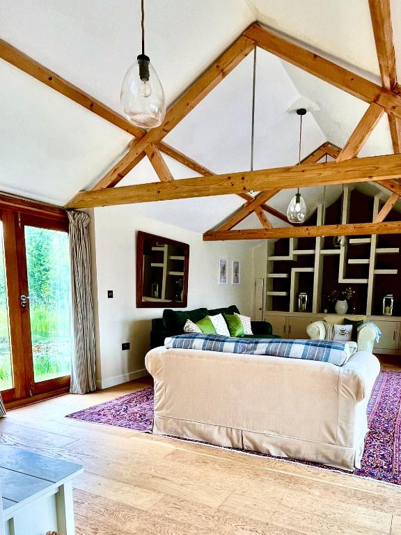 Oak Grange Holiday Cottage, Hoxne photo 2