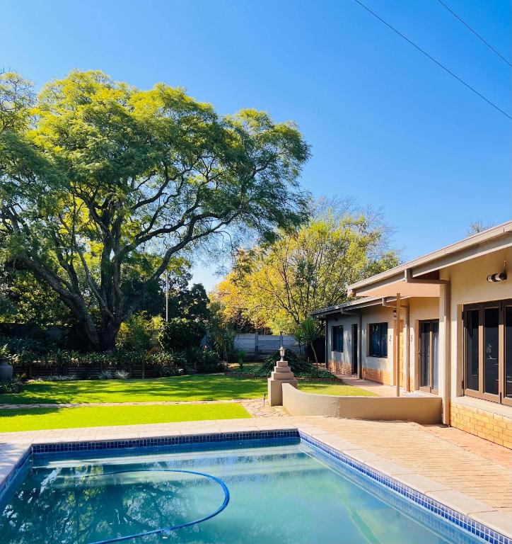 TAG@12A, Piet Retief