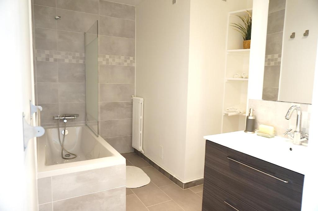 Montparnasse 1BDR - 4