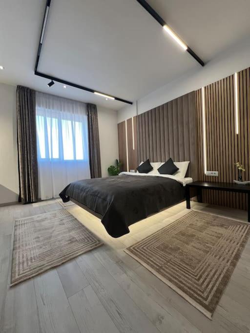 Lagoon Studio 705, Bukurešť