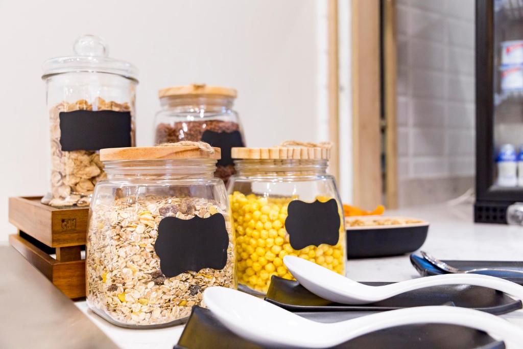 Golden Hotel Barcelona — Restaurant & bars in Barcelona, Catalonia