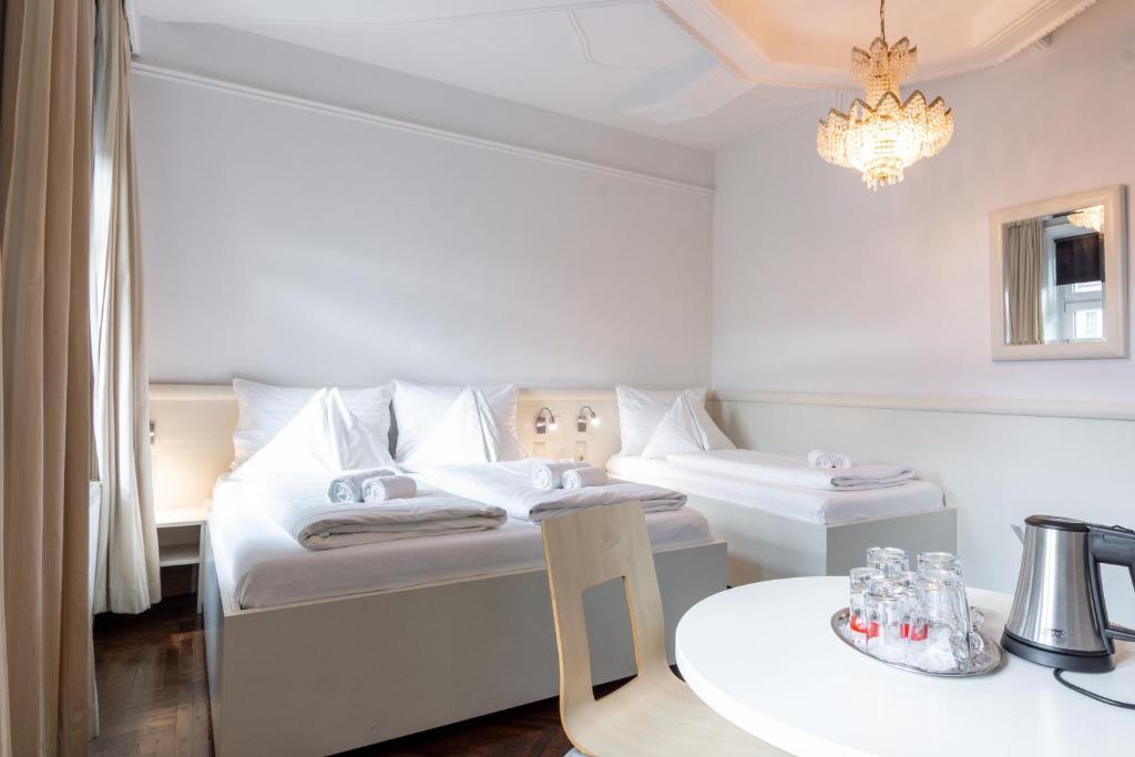 Hotel Strasser - 5