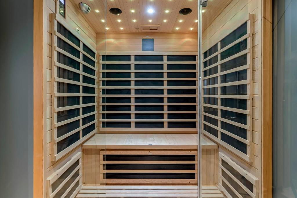 Love Room Balneo Sauna Pierre Corneille ! - 2