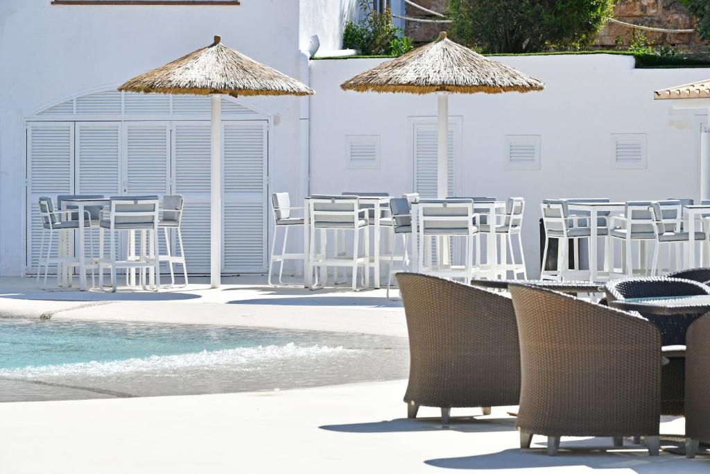 สระว่ายน้ำ