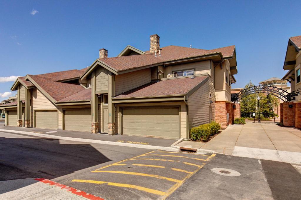 Foxpoint 1684-H3 by Moose Management, Park City