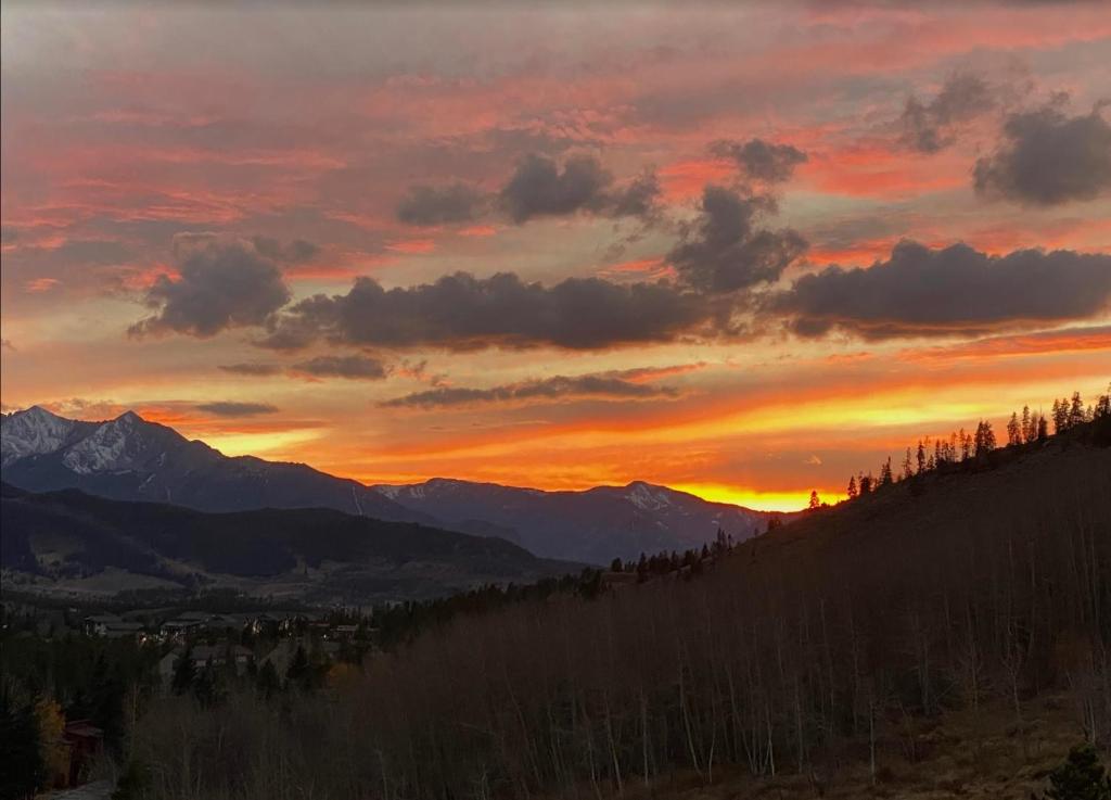 Saints John 2547 by SummitCove Lodging, Keystone