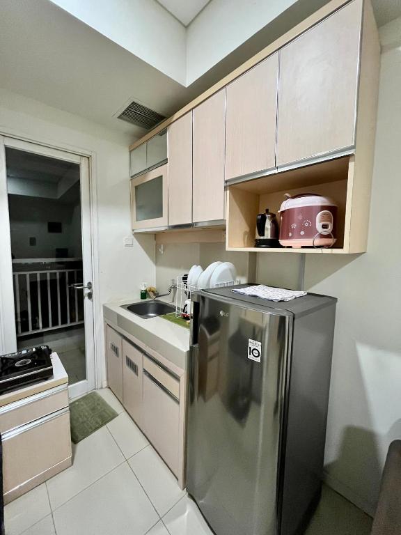 2BR Big Lt 6 Parahyangan Residences