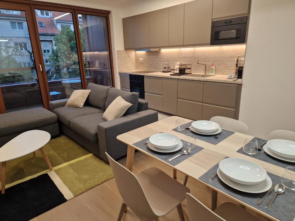 Zwirn Modern Suite, Nivy