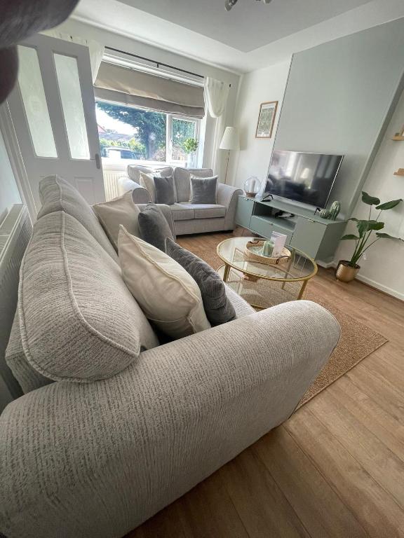 Cosy Home Close to M6 Motorway, Wigan photo 2