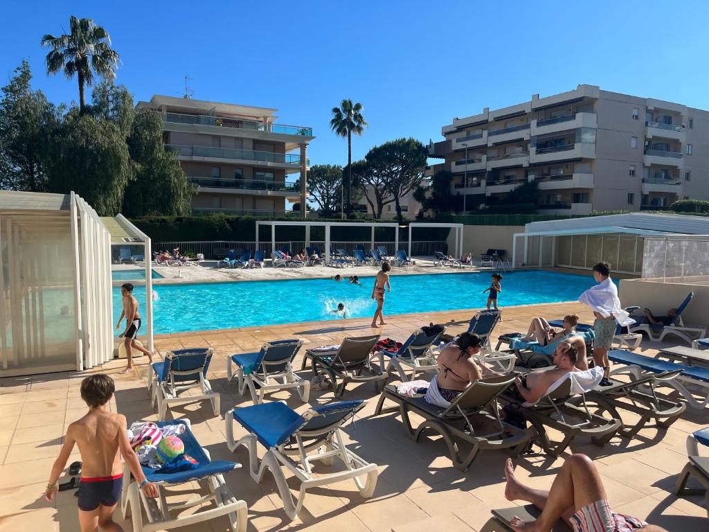 Appartement Nice aéroport seafront with pool - 3