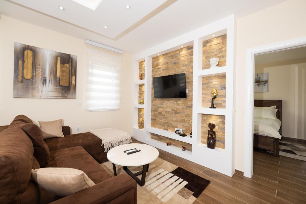 Javorov list LUX, Šabac