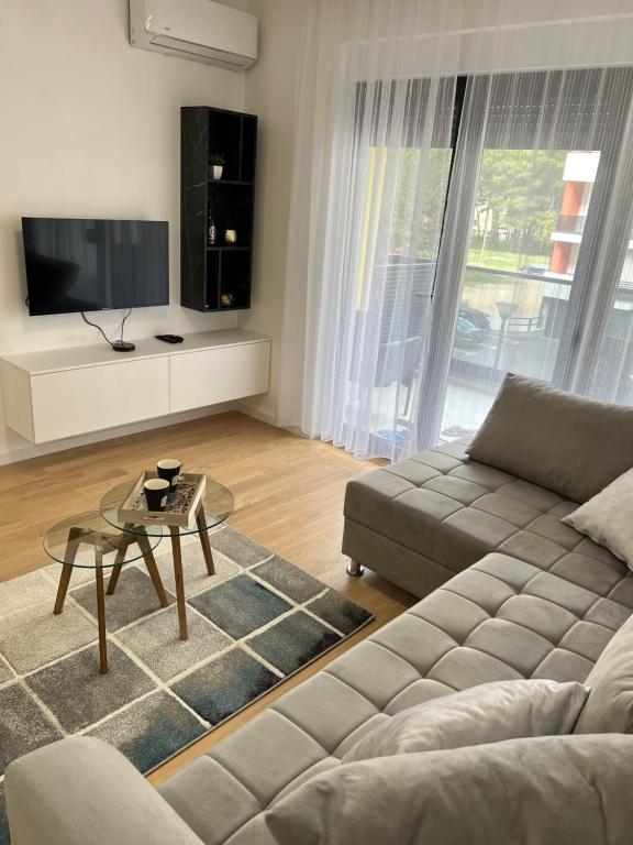 Apt Nina Centar, Trebinje