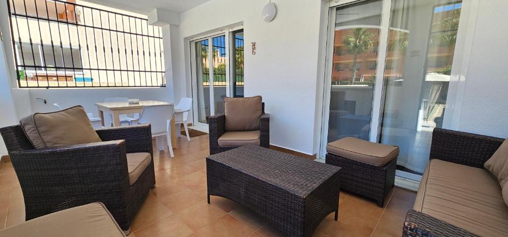 Apartamentos Paraíso Vera Playa, Fatu Hiva, Bajo A con piscina privada en jardín privado, PRIMERA LINEA de PLAYA, WIFI - 3