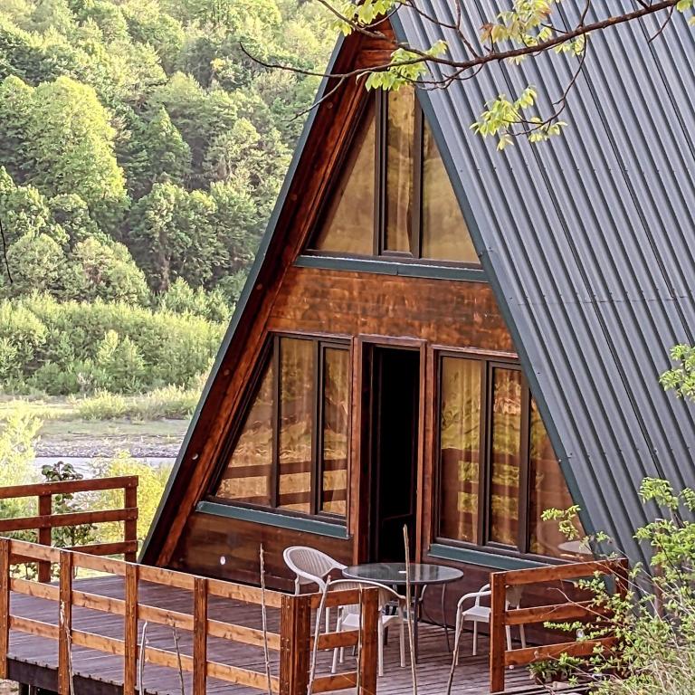 Horizon Racha, Ambrolauri