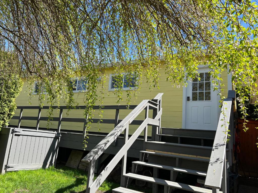 WHITEWATER COTTAGE, Chilliwack