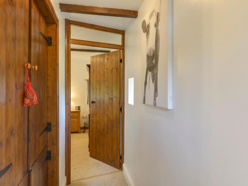 Buster Barn, Dartmoor photo 7