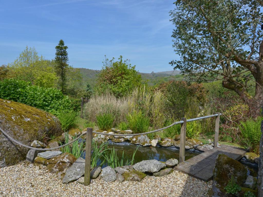 Buster Barn, Dartmoor photo 8