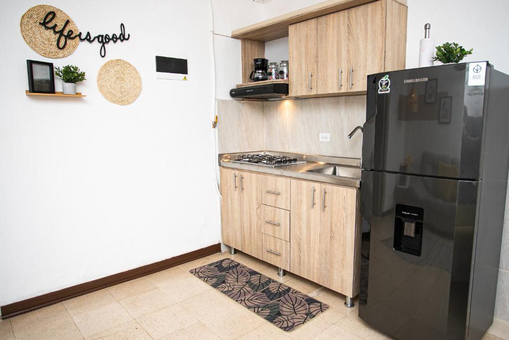 Hermoso apartaestudio - Laureles - 5