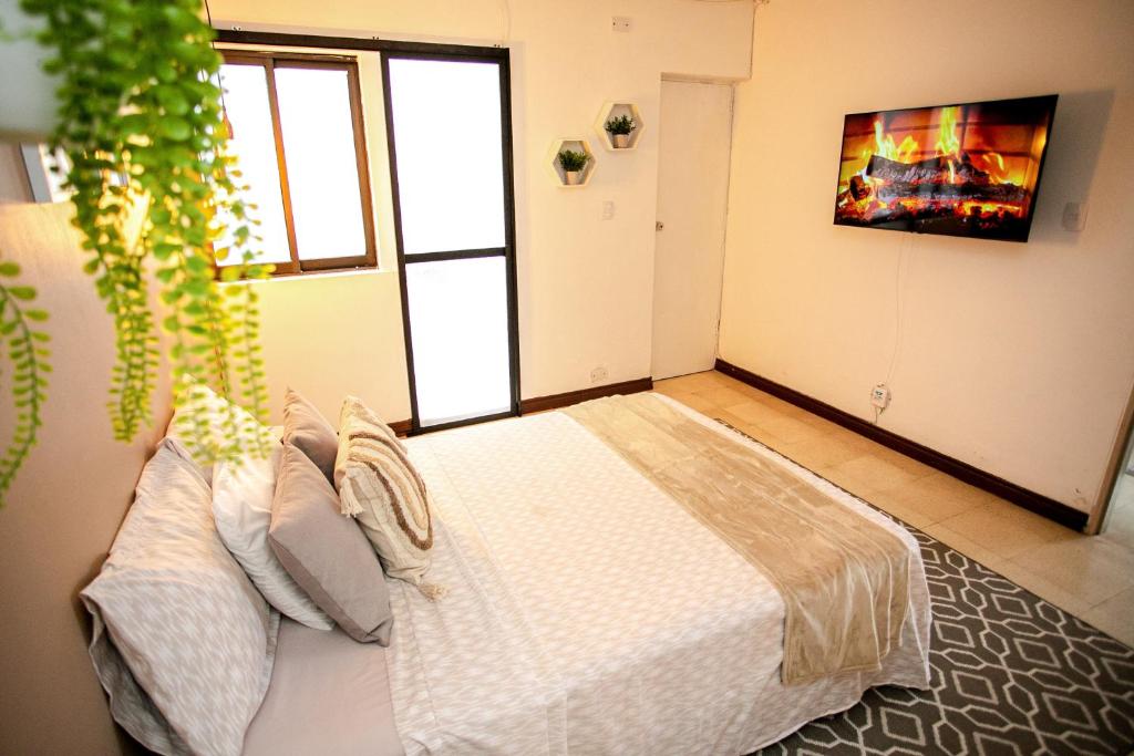 Hermoso apartaestudio - Laureles - 2