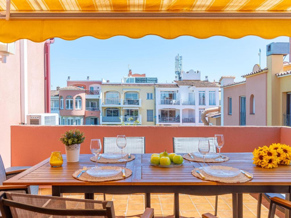 Apartamento con Terraza Grande y Piscina Cerca de la Playa - HISP-288-55 - 2