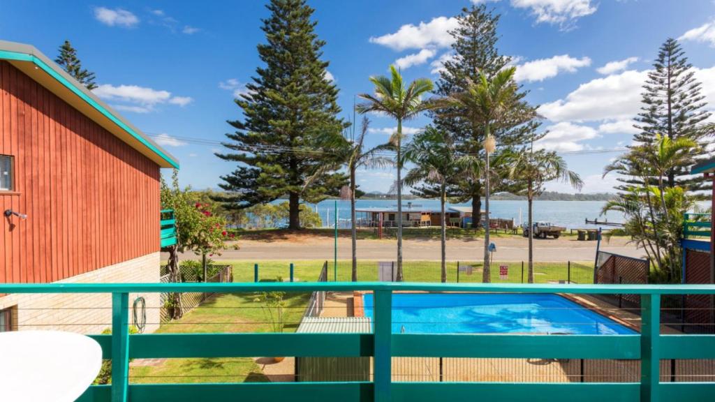 The Pines Units Manning Point, Manning Point