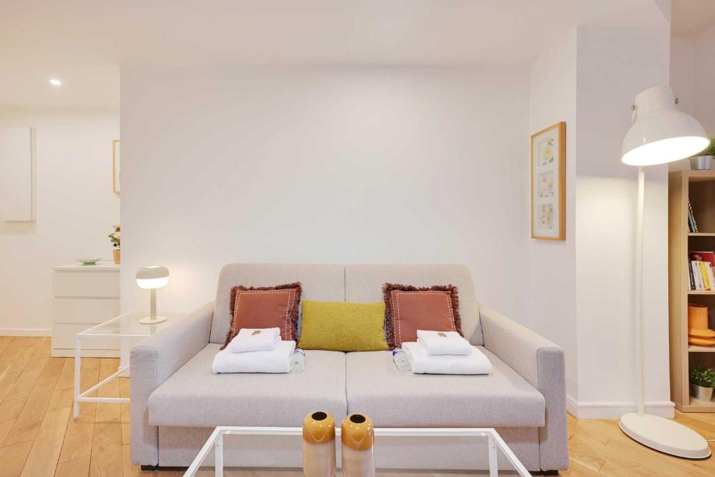 Bright modern studio for 2P - La Defense - 3