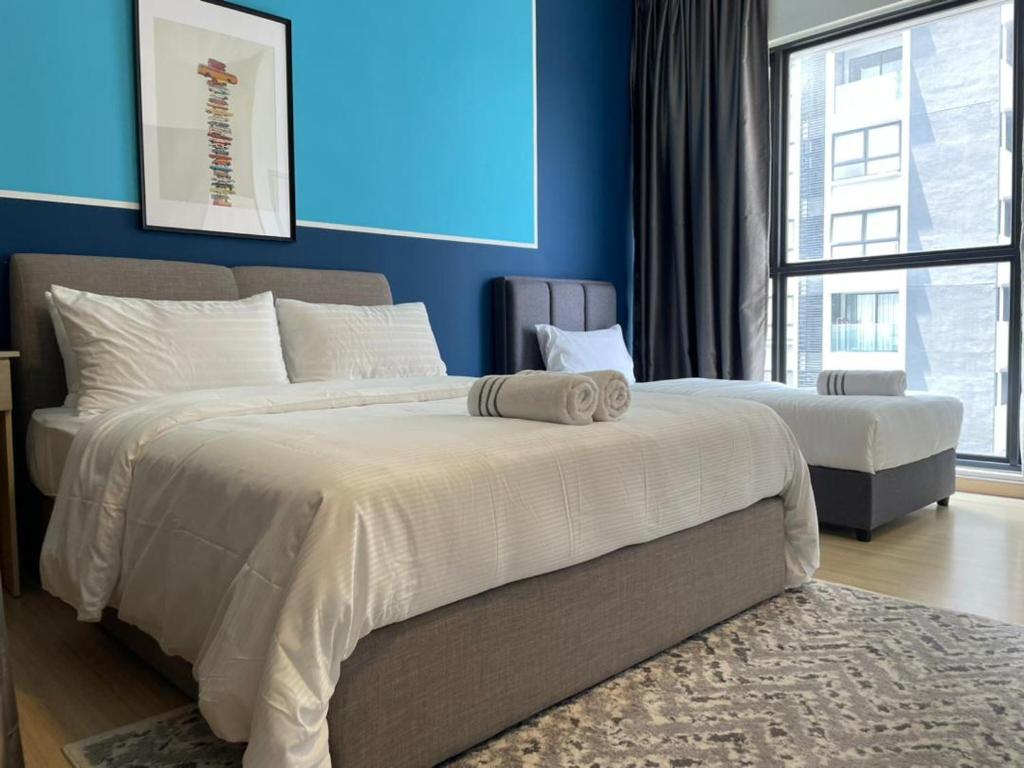 Sg Buloh D'sara Apt 3pax (WiFi & Netflix) - MRT 