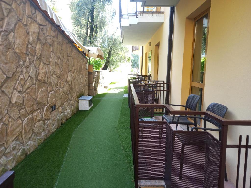 Hotel Florida — Hotel building in Limone sul Garda, Lombardy