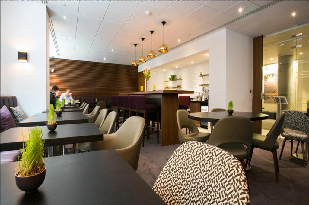 Bar/lounge