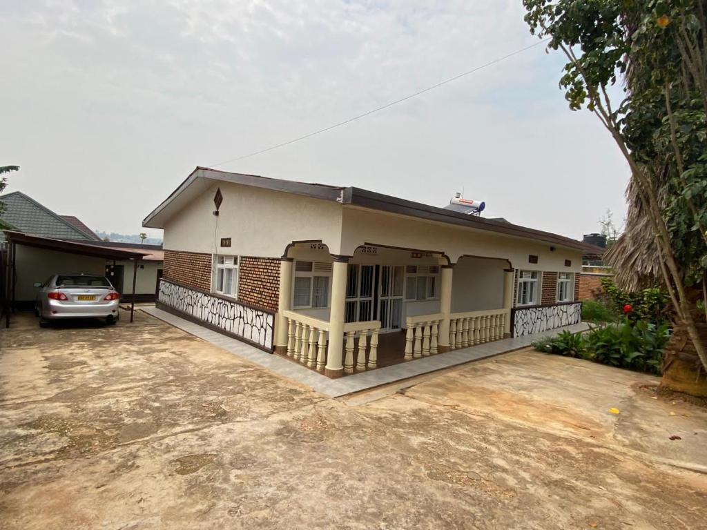 4Bed House- SmartTV- Garden- Pet & Family Friendly, Kigali