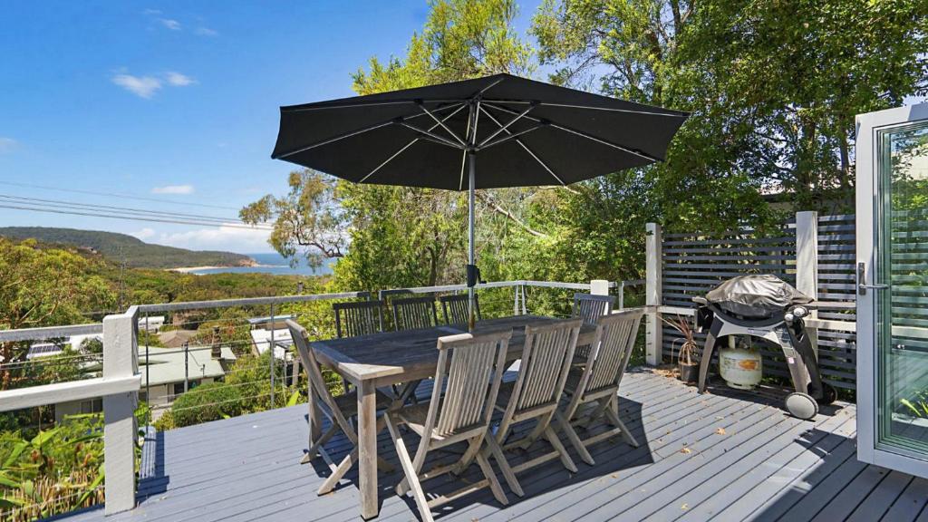 'Short Stroll to Killcare Beach' by HolidayCo, Killcare