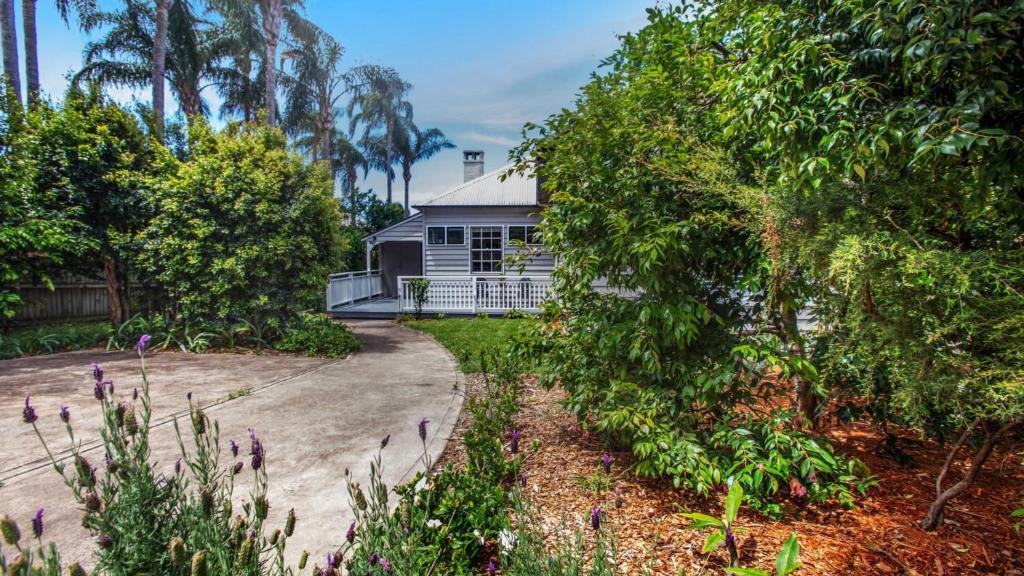 'Wagstaffe Cottage' by HolidayCo, Booker Bay