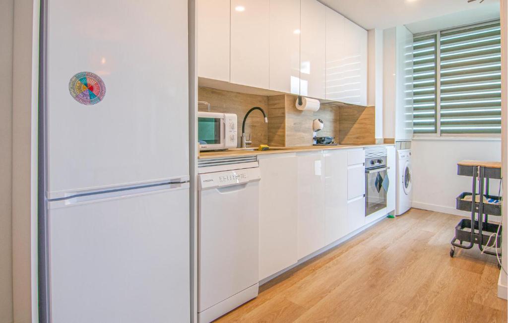 Awesome Apartment In Cullera With House Sea View - 5