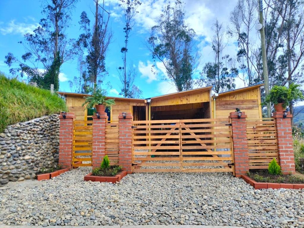 Nalyd Kabina, Roncesvalles