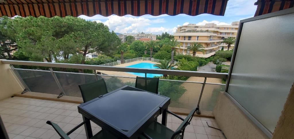 MIOUGRANO 2 Pieces Climatise 47m2 Piscine, Parking - 1