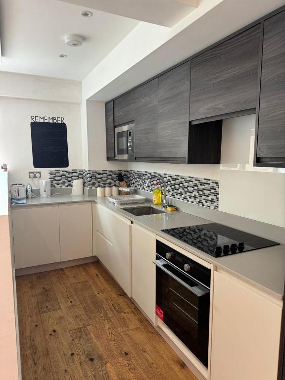 Comfort - Away - From - Home, Bracknell