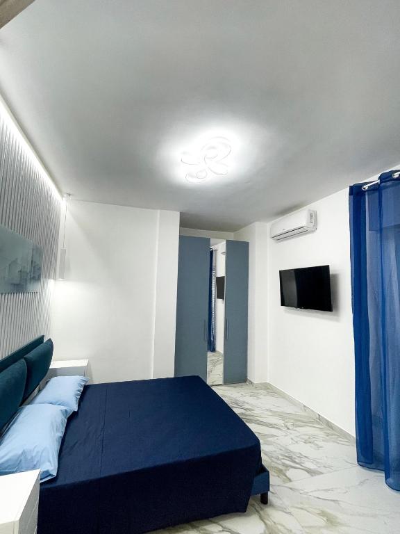 Suite 101 - 5