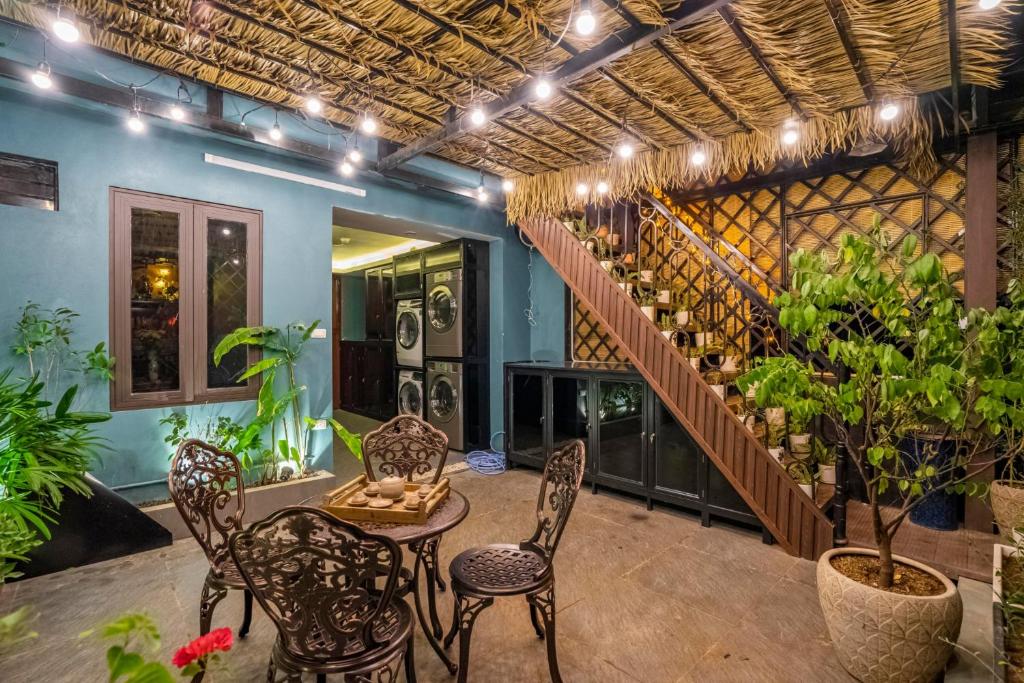 Hanoi Ben’s Apartment And Hotel – Pub 2