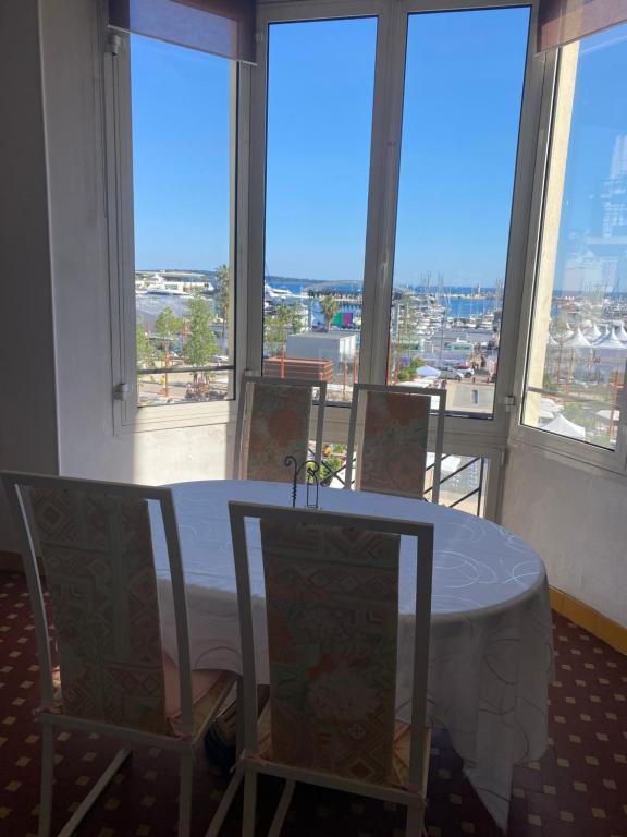 Cannes Privat Residence Holiday Apartments - 1