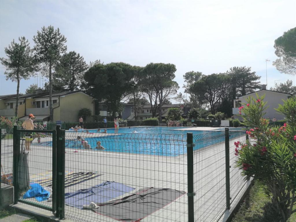Azzurro Via Livenza 1 - 3