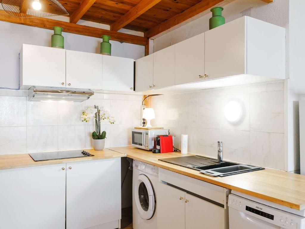 T2 Mezzanine Climatisé Rénové - Plage des Chalets, Gruissan - 6 Pers, Parking, WiFi Option - FR-1-409-174 - 2