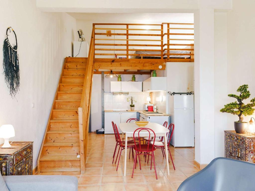 T2 Mezzanine Climatisé Rénové - Plage des Chalets, Gruissan - 6 Pers, Parking, WiFi Option - FR-1-409-174 - 3